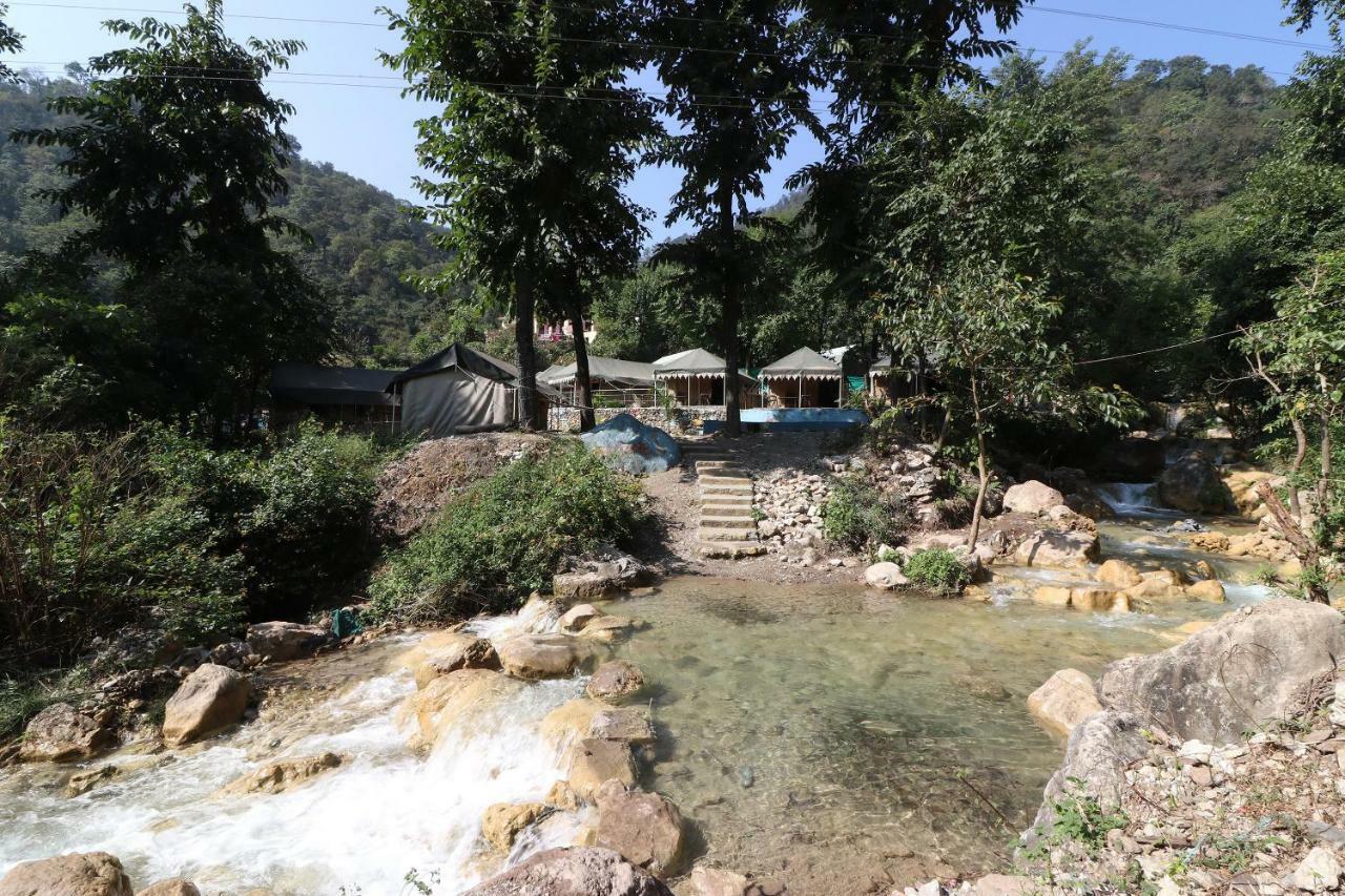Oyo 23439 Tapovan Heights Camp & Resort Narendra Nagar Eksteriør billede